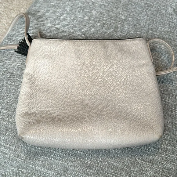 Kate Spade New York Chester street dessi Crossbody Bag Beige Strap Tassel - Picture 8 of 11